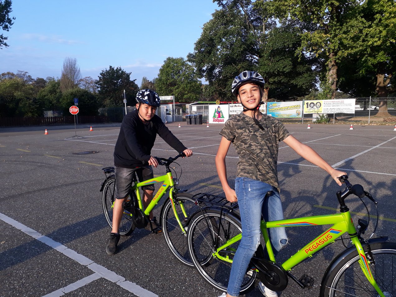 Kinder auf dem Fahrrad